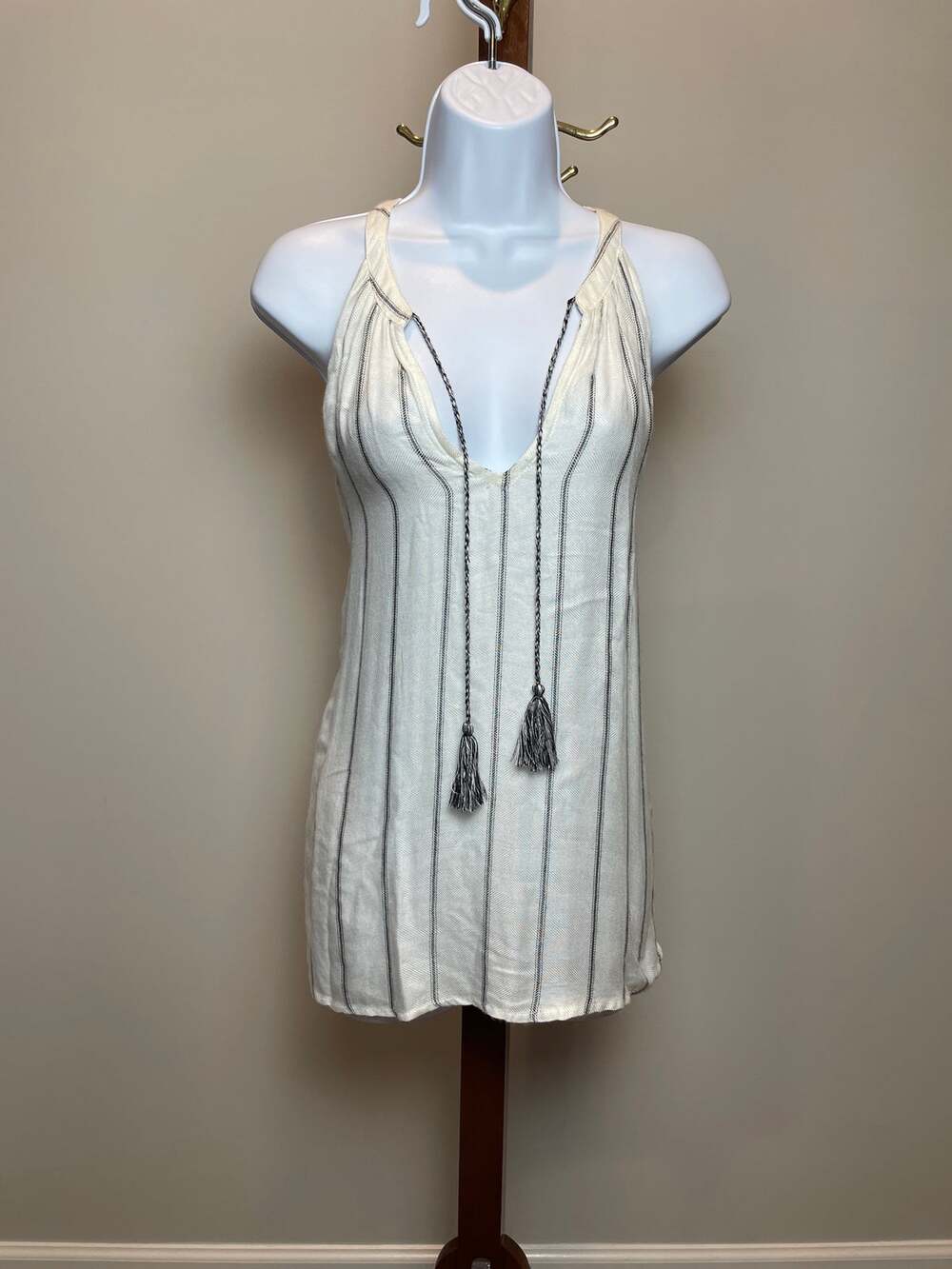 Laju Los Angeles Navy White Sleeveless Striped V Neck Top Size S New With Tag